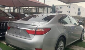 
									Toks 2013 lexus ES350 full option accident free with with 2keys full								