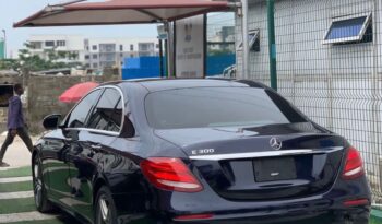 
									Toks 2017 Benz E300 full option with digital dashboard,panoramic roof,wireless charge,luxury interiors accident free with 2 keys full								