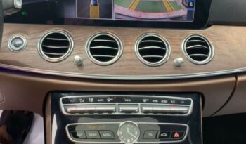 
									Toks 2017 Benz E300 full option with digital dashboard,panoramic roof,wireless charge,luxury interiors accident free with 2 keys full								